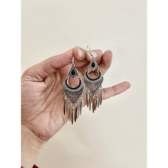 Long Silver earring black chandelier carved metal bohemian boho chunky fish hook - Picture 1 of 8